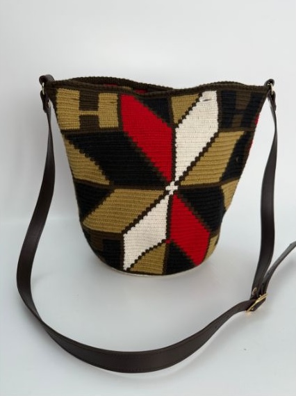 Bolso de Wayuu con Aza de Piel